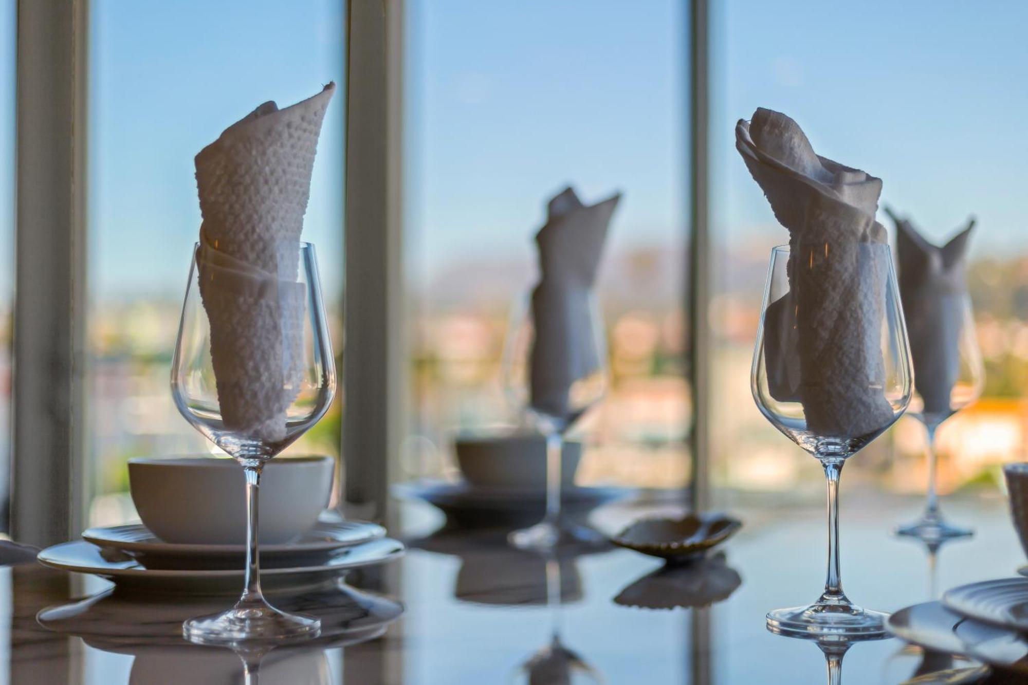 One Lux - West Hollywood Aparthotel *