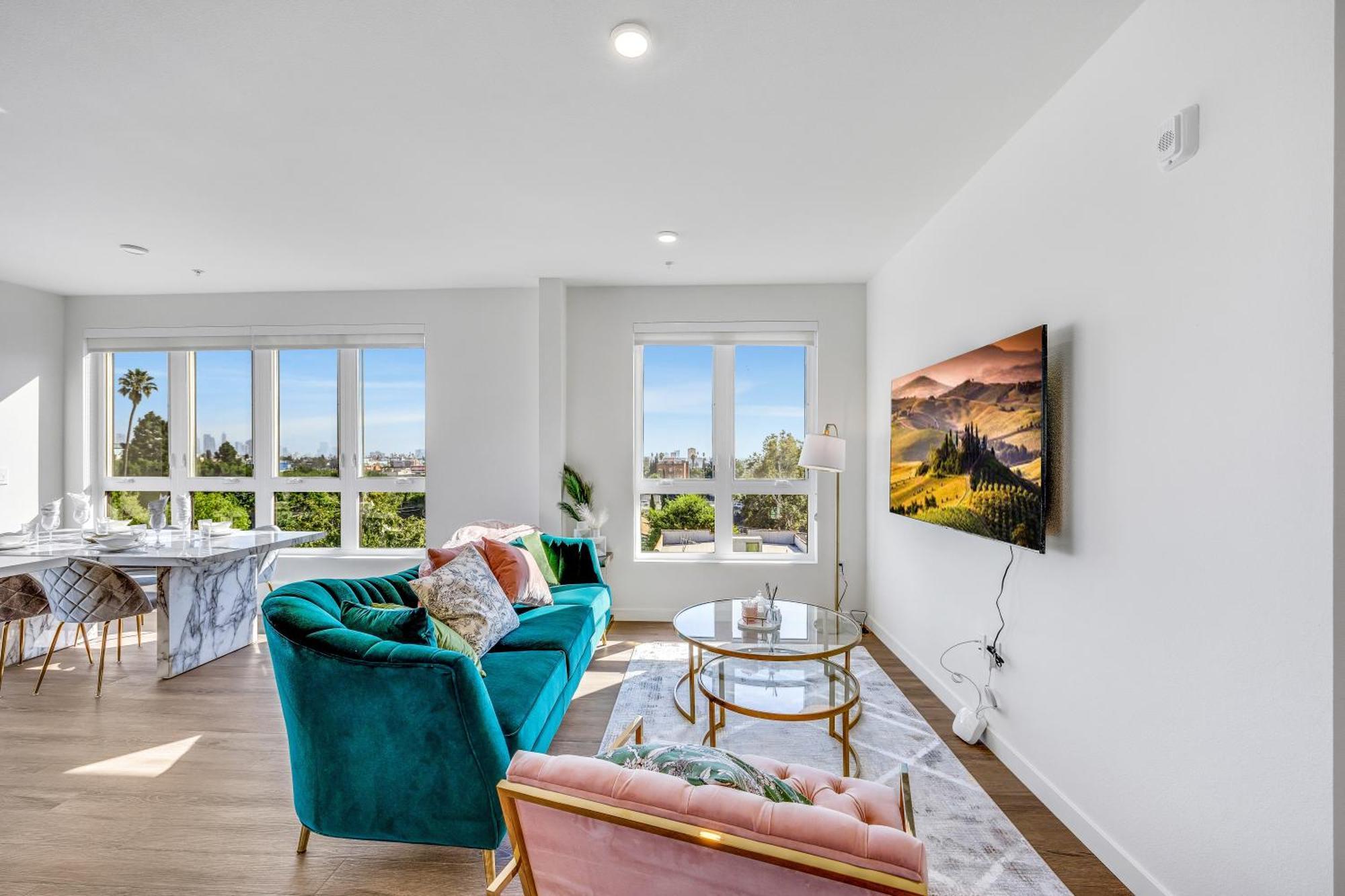 One Lux - West Hollywood