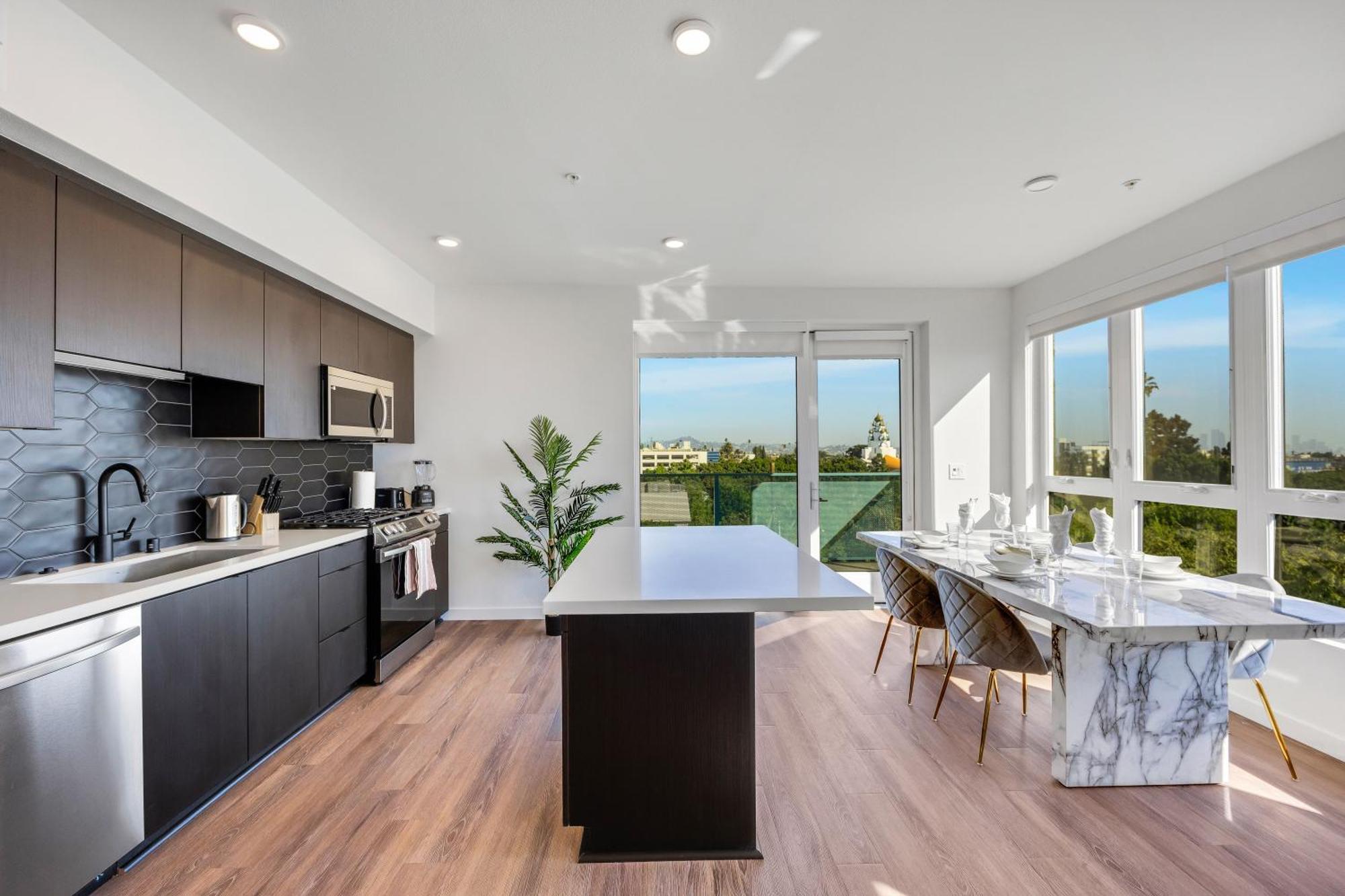 Aparthotel One Lux - West Hollywood *