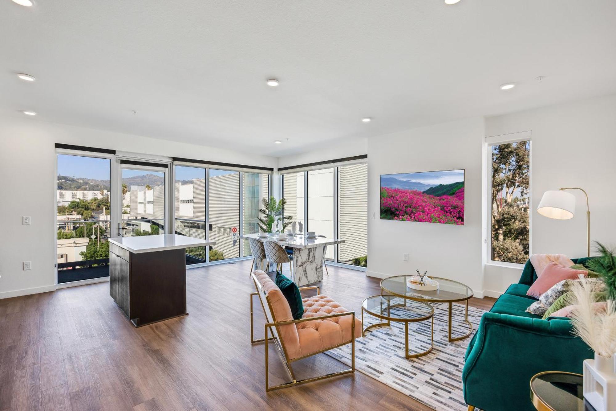 One Lux - West Hollywood Aparthotel *