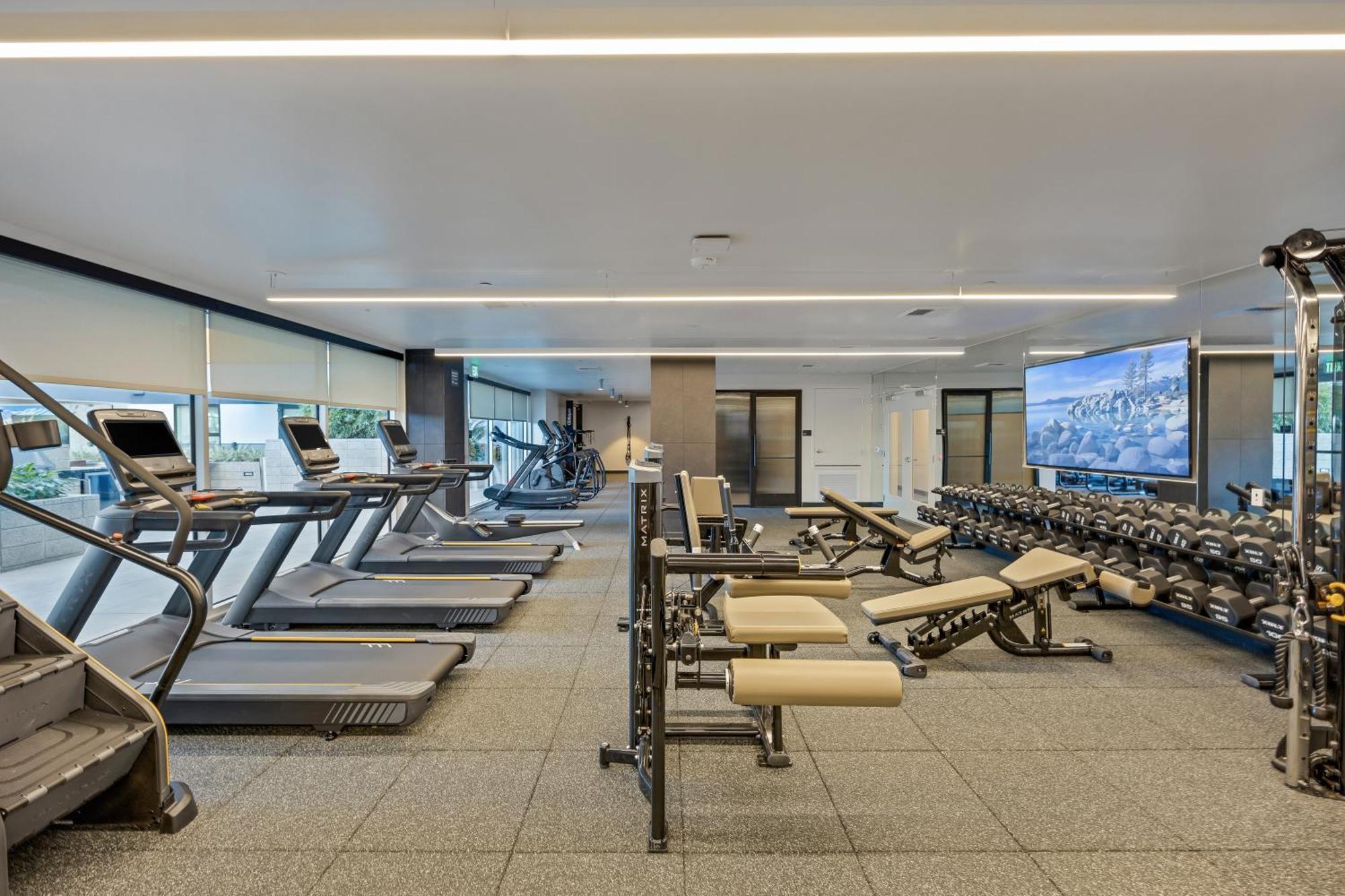 One Lux - West Hollywood Los Angeles