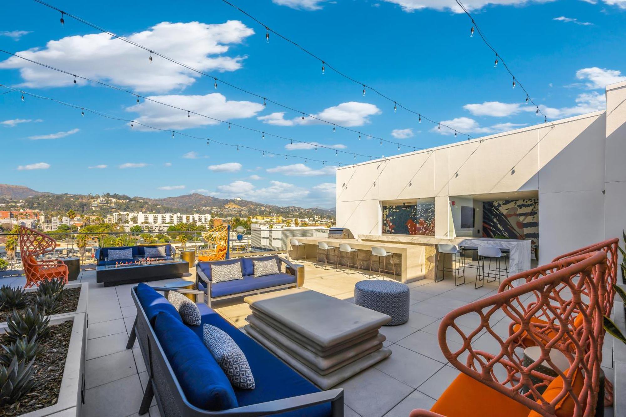 One Lux - West Hollywood