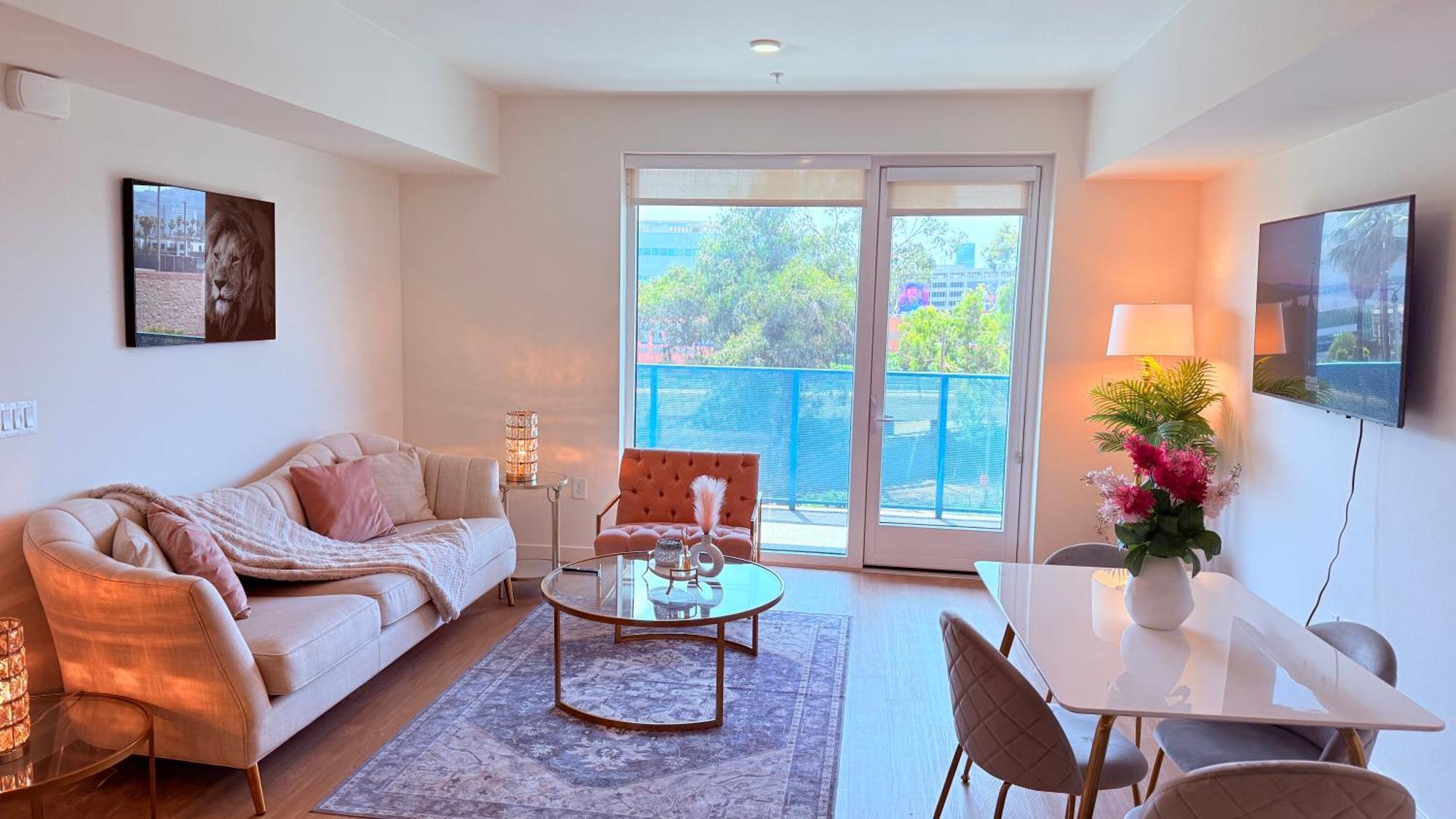 Aparthotel One Lux - West Hollywood *